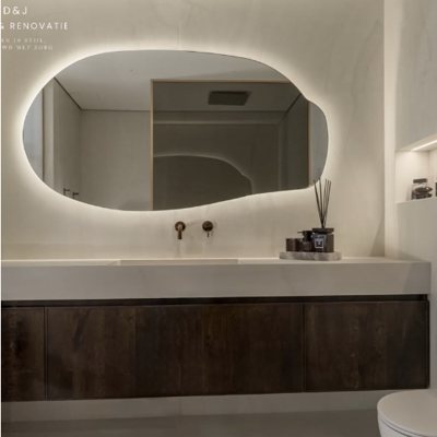 Badkamer met LED-spiegel